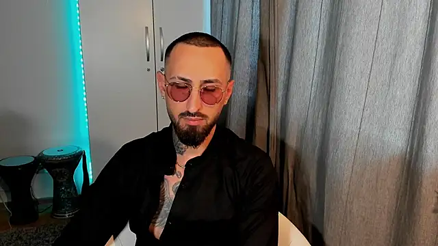 Snapshot of Baddfuckerr chatting on January 31, 1:12 pm Baddfuckerr online show from January 31, 1:12 pm