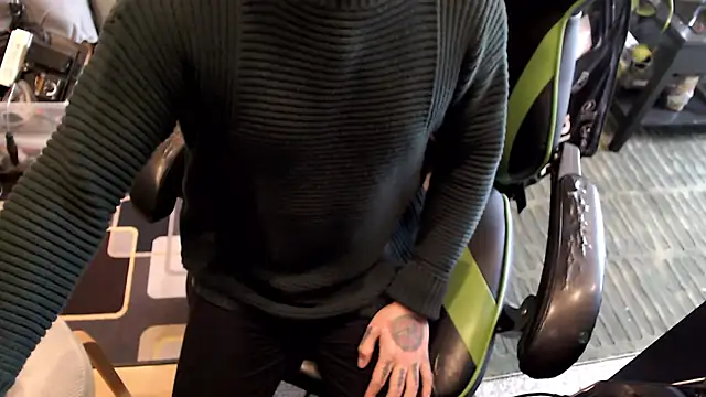 osirispouk online show from February 15, 8:05 pm