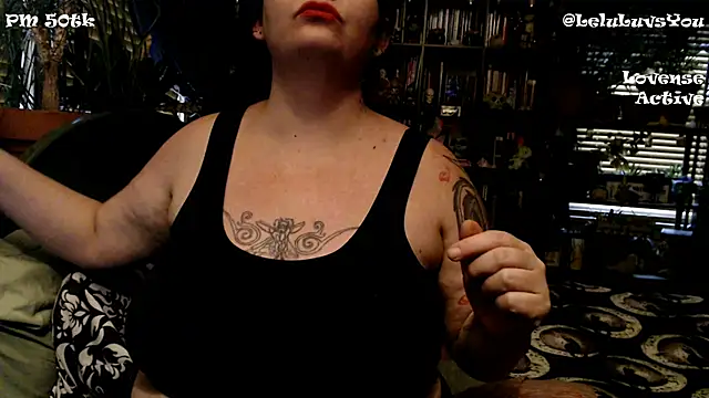 Snapshot of LeluLuvsYou chatting on January 6, 6:20 pm LeluLuvsYou online show from January 6, 6:20 pm