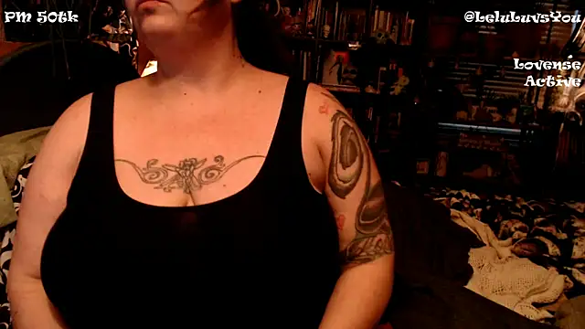 Snapshot of LeluLuvsYou chatting on January 8, 1:09 pm LeluLuvsYou online show from January 8, 1:09 pm