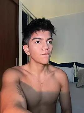 santiago 01 online show from December 13, 11:06 pm