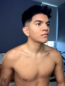 santiago 01 online show from September 14, 8:08 pm