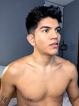 santiago 01 online show from October 1, 10:49 pm