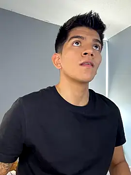 santiago 01 online show from October 15, 7:03 pm