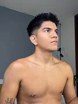 santiago 01 online show from February 13, 11:34 pm