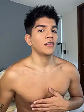 santiago 01 online show from March 30, 9:27 pm