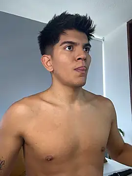 santiago 01 online show from April 22, 7:37 pm