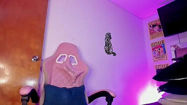 emily lady20 online show from November 2, 11:29 pm