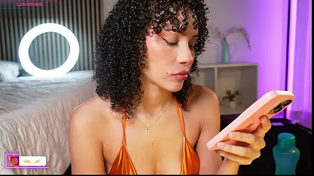 LillyDolls23 online show from March 7, 1:30 pm