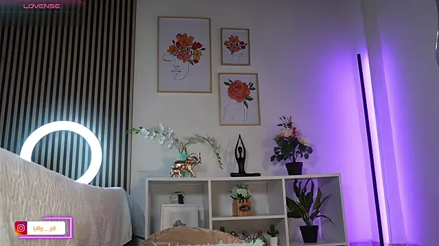 LillyDolls23 online show from April 12, 1:27 pm