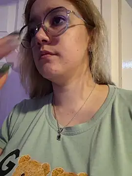 NaomiShimizu online show from April 22, 8:32 pm