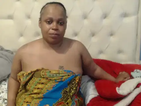 THESHORTQUEEN online show from November 17, 7:52 pm