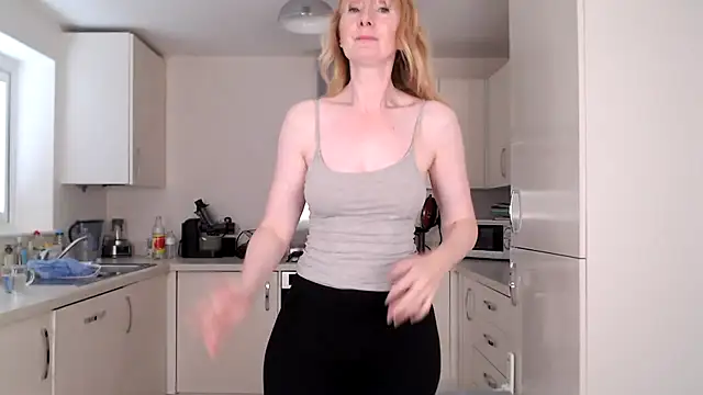 Snapshot of British_Goddess_Anna chatting on July 14, 8:08 am British Goddess Anna online show from July 14, 8:08 am