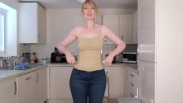 Snapshot of British_Goddess_Anna chatting on July 19, 8:07 am British Goddess Anna online show from July 19, 8:07 am