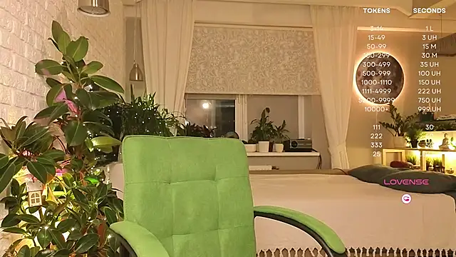 moon deity  online show from January 9, 5:22 pm