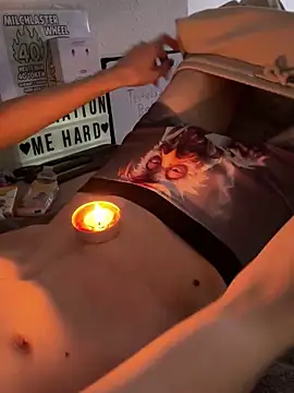 Snapshot of secret_dream415 chatting on September 11, 7:03 pm secret dream415 online show from September 11, 7:03 pm