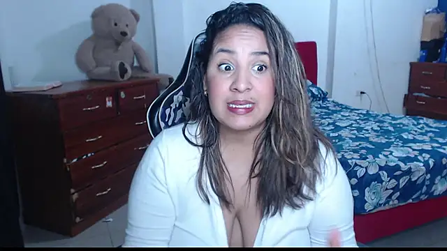 Snapshot of KathyHardcore69 chatting on October 14, 3:40 am KathyHardcore69 online show from October 14, 3:40 am