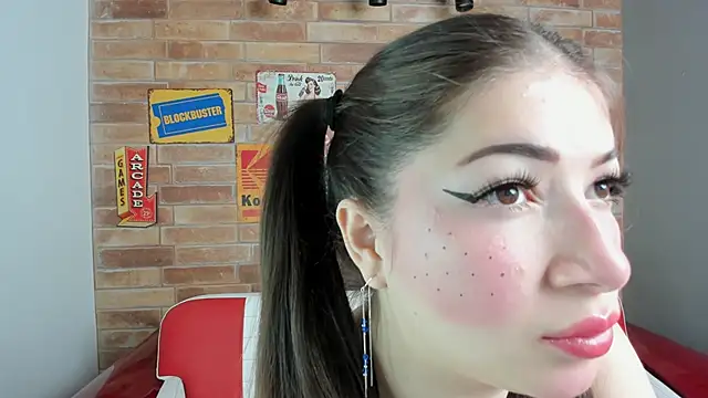 Snapshot of miss__pamela chatting on October 21, 11:00 am miss  pamela online show from October 21, 11:00 am