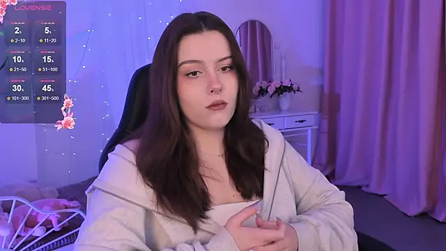 CoralineKeyns online show from February 10, 5:14 am