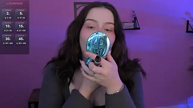 CoralineKeyns online show from February 19, 5:27 am