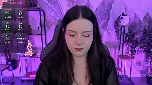 CoralineKeyns online show from September 24, 5:44 am