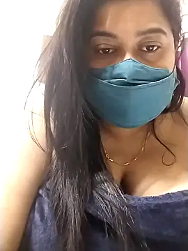 Snapshot of indianlisa5 chatting on January 28, 4:29 am indianlisa5 online show from January 28, 4:29 am