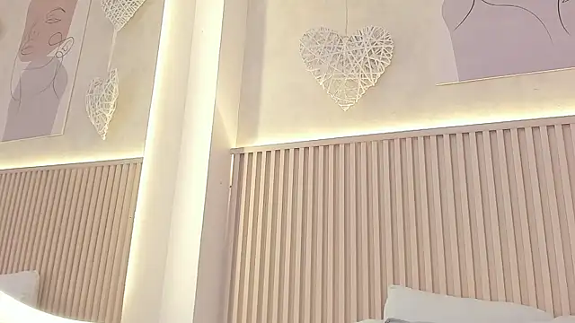 daiana curly online show from April 20, 8:32 pm