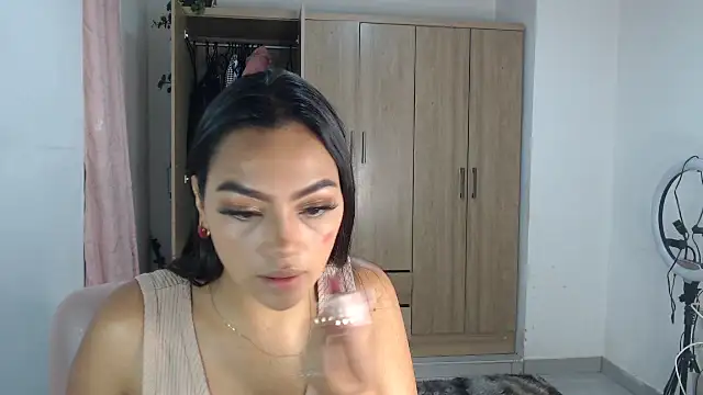 fairylatin222 online show from February 4, 11:16 pm