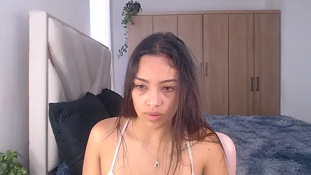 fairylatin222 online show from March 11, 5:35 pm