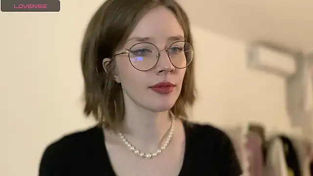 ms christiana online show from January 10, 8:10 pm