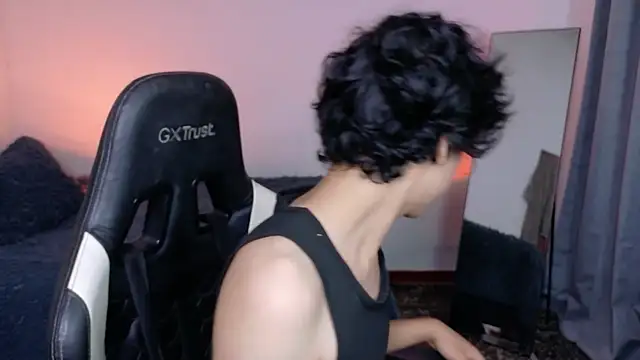 Alan26  online show from April 25, 3:20 am