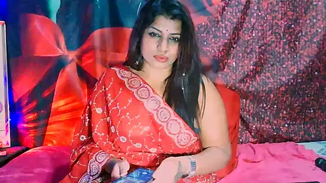 Snapshot of RoyalIndianCreamPuff chatting on January 17, 9:17 pm RoyalIndianCreamPuff online show from January 17, 9:17 pm