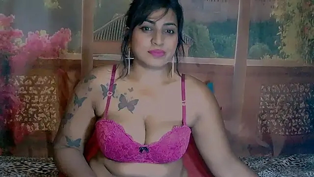 Snapshot of RoyalIndianCreamPuff chatting on February 21, 7:48 pm RoyalIndianCreamPuff online show from February 21, 7:48 pm