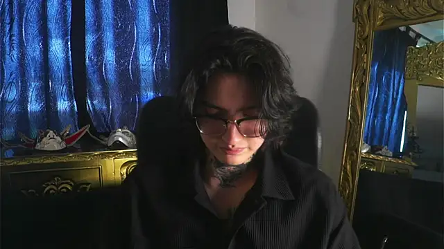 dantecoppolaa  online show from January 4, 4:43 pm