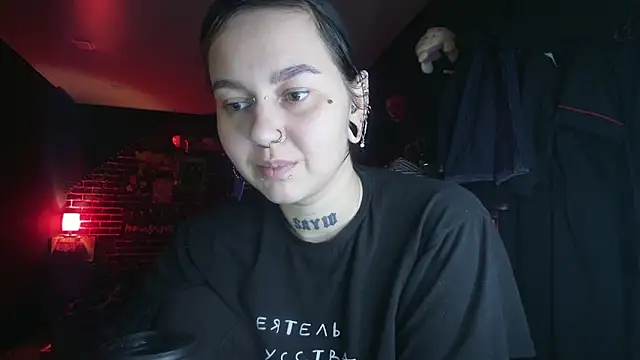 MoorderxDoll online show from December 6, 12:56 am