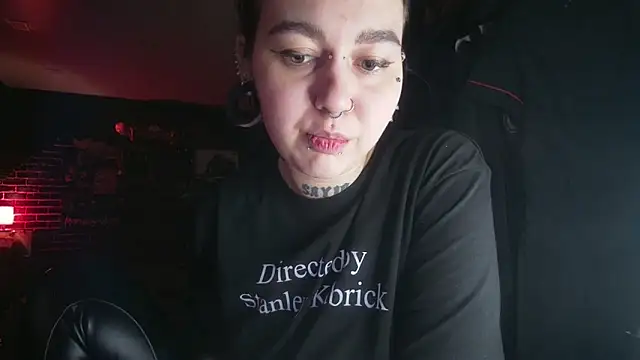 MoorderxDoll online show from February 9, 9:39 pm