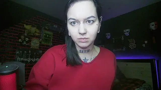 MoorderxDoll online show from February 22, 8:40 pm