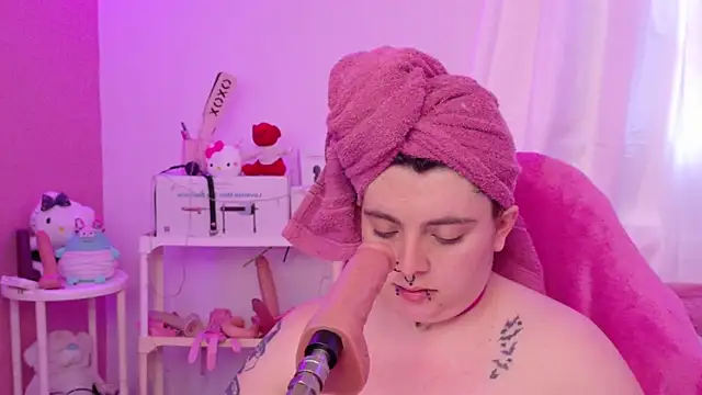 Sachi Meow online show from April 8, 5:35 pm