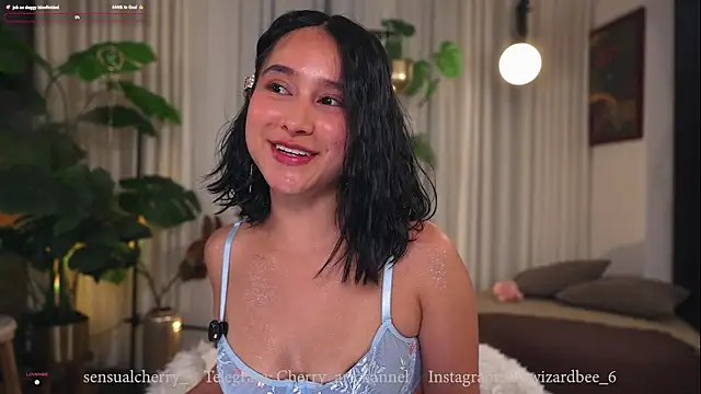 Snapshot of Miss_beee chatting on September 11, 12:11 am Miss beee online show from September 11, 12:11 am