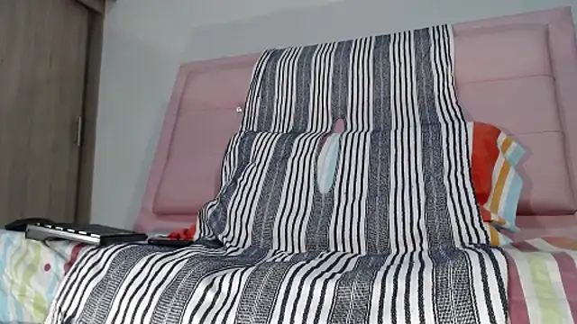 Tommhot online show from November 27, 8:11 pm