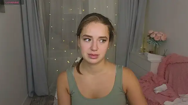 LovelyJessie online show from March 17, 1:50 pm