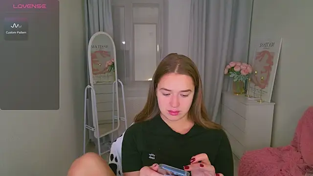 LovelyJessie online show from November 25, 2:39 pm