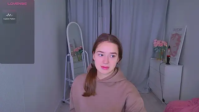 LovelyJessie online show from January 13, 1:38 pm