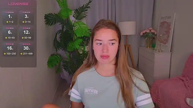 LovelyJessie online show from July 29, 1:53 pm