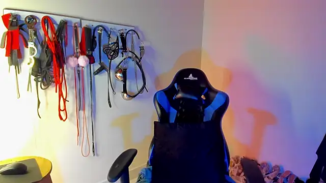 scarlet-kennedy98 online show from April 29, 10:27 pm