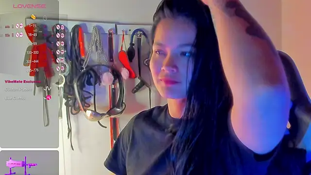scarlet-kennedy98 online show from May 3, 10:27 pm