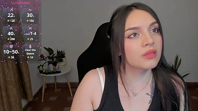 Snapshot of anaveleeez chatting on December 6, 3:19 am anaveleeez online show from December 6, 3:19 am