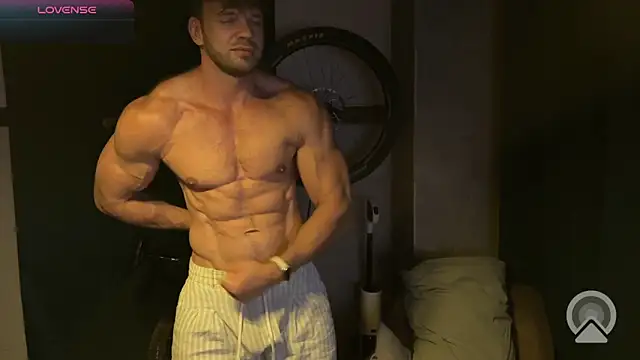 ericeric507 online show from September 13, 5:24 pm