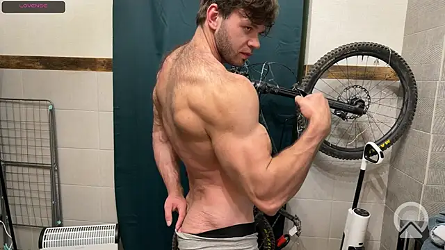 ericeric507 online show from February 22, 5:22 pm