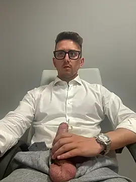 masterboss  online show from August 4, 11:46 am